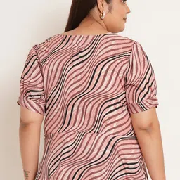 U&F Beyond Plus Size Animal Printed V-Neck Short Sleeves Empire Top image 4