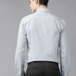 Park Avenue Men Slim Fit Gingham Checks Opaque Checked Formal Shirt image 5