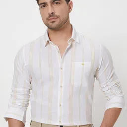 Mufti Slim Fit Vertical Striped Spread Collar Long Sleeves Cotton Casual Shirt-image-51