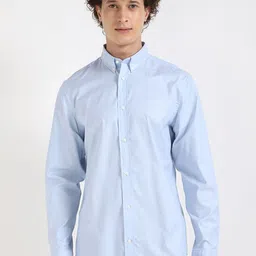 Calvin Klein Jeans Men Button-Down Collar Solid Cotton Casual Shirt-image-43