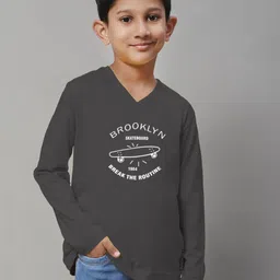 Friskers Boys Grey Typography Printed V-Neck T-shirt-picture-22