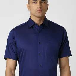 Van Heusen Men Solid Spread Collar Casual Shirt image 1