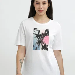 Tommy Hilfiger Women Printed Tropical Pockets T-shirt-image-25