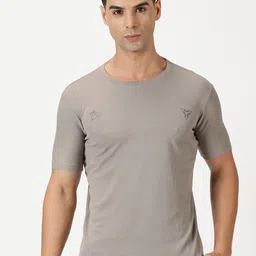 deb Round Neck Wolf Print Slim Fit T-shirt with Pin Hole Design-picture-29