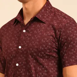 Joven Spread Collar Cotton Opaque Casual Shirt image 5