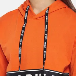 People Women Orange Printed Sweatshirt image 4