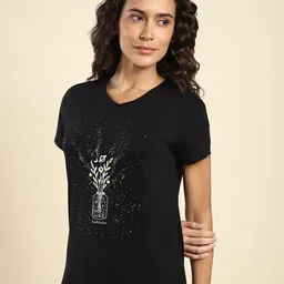 Van Heusen Printed V-Neck Short Sleeves Relaxed T-shirt image 4