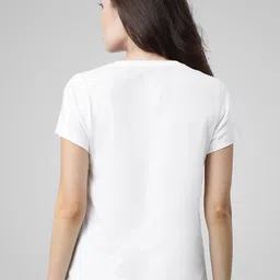 Pootlu Women Printed V-Neck Applique T-shirt image 2