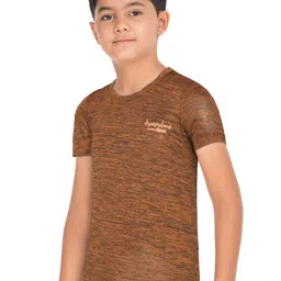 Masculino Latino Boys Rust T-shirt image 3