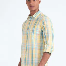 Flying Machine Slim Fit Checked Pure Cotton Casual Shirt image 2