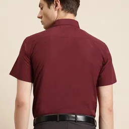 SOJANYA Men Maroon Solid Classic Regular Fit Cotton Formal Shirt image 2