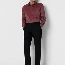 Van Heusen Men Opaque Formal Shirt image 5