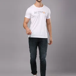 Klub Fox Men Printed Applique T-shirt image 5