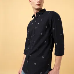 Wrangler Conversational Printed Cutaway Collar Slim Fit  Cotton Casual Shirt-image-16