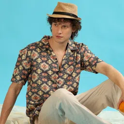 Bushirt Men Relaxed Geometric Printed Casual Shirt image 3