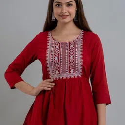 SHOOLIN Floral Embroidered Pleated A-Line Kurti-picture-20