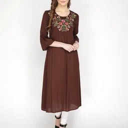 shashvi Women Brown Floral Embroidered Kurta-image-3