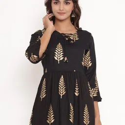 Fabriko Black & Gold-Toned Geometric Printed Flared Sleeves Kurti-picture-21
