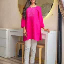 House of Pataudi Embroidered Sequinned Straight Kurti image 4