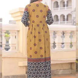 SAK JAIPUR Ethnic Motifs Printed Cotton Anarkali Kurta image 5