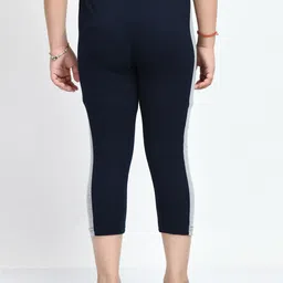 IndiWeaves Girls Pack Of 3 Colourblocked Pure Cotton Capris image 5