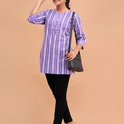 FERANOID Chevron Printed Round Neck Pure Cotton Straight Kurti image 2