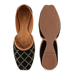 Anouk Embellished Mojaris image 2