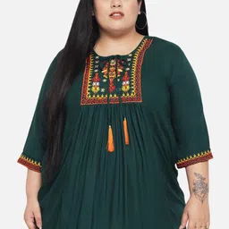 Indietoga Green Plus Size Embroidered Regular Fit Top image 1