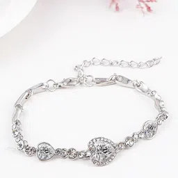 Yellow Chimes Women White Crystal Studded Heart Designed Charm Bracelet image 2