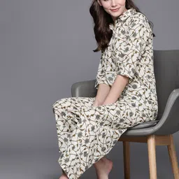 Libas White Cotton Printed Shirt And White Cotton Printed Pyjamas With Both Side Pocket image 2