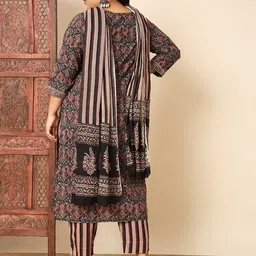 Vbuyz Plus Size Ethnic Motifs Printed Gotta Patti Straight Kurta With Trousers & Dupatta image 5