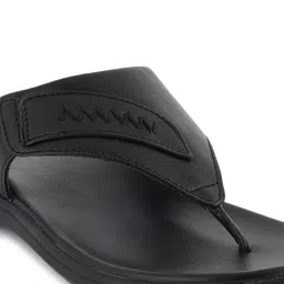 SAPATOS Men Textured Comfort Sandals image 2