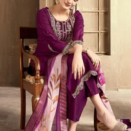 MOKOSH Floral Embroidered Straight Kurta With Trousers And Dupatta image 4