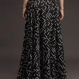 ibutterfly Women Flared Black Pure Cotton Trousers image 2