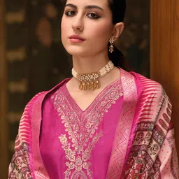 vredevogel Women Silk Blend Kurta Pant Dupatta Set image 2