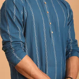 SHVAAS by VASTRAMAY Woven Design Mandarin Collar Pure Cotton Sustainable Kurta With Pyjamas image 2