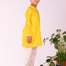 VASTRAMAY Boys Ethnic Motifs Printed Regular Gotta Patti Straight Kurta with Pyjamas image 5