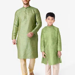 TABARD Men Green Kurta with Pyjamas image 1