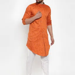 KLOTTHE Men Orange Striped Pleated Kurta with Pyjamas image 4