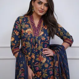 klosia Women Viscose Rayon Kurta Pant Dupatta Set image 2