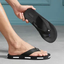 vokline Men Slippers image 4