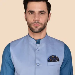 svatantra Men Pure Cotton Kurta Pyjama Ethnic Jacket Set image 5