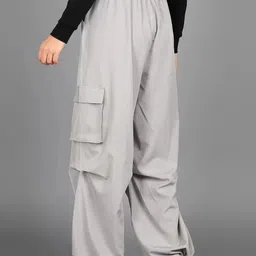 triraj Women Solid Grey Track Pants image 2