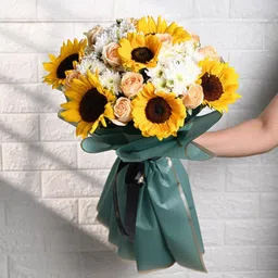 FlowerAura Fresh Live Flower Bouquet of 10 Roses, 2 Daisy, 6 Sunflowers For Birthday Gift, Anniversary Gift, Wedding Gift, Mother's Day Gift, Love & Romance Gift, Father's Day Gift (Same Day Delivery) image 1
