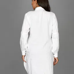 myorica Women Regular Fit Solid Spread Collar Casual Shirt image 2