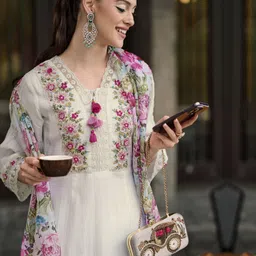 indo era Women Silk Blend Kurta Pant Dupatta Set image 2