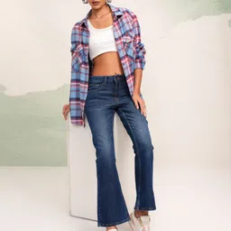 tokyo talkies Women Flared Mid Rise Blue Jeans image 3