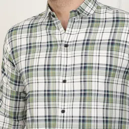 jai textiles Men Slim Fit Printed Spread Collar Casual Shirt image 4