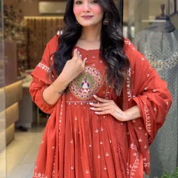 aaravdesginer Women Pure Cotton Kurta Pant Dupatta Set image 4