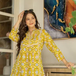 doriya Women Floral Print Cotton Blend Straight Kurta-picture-12